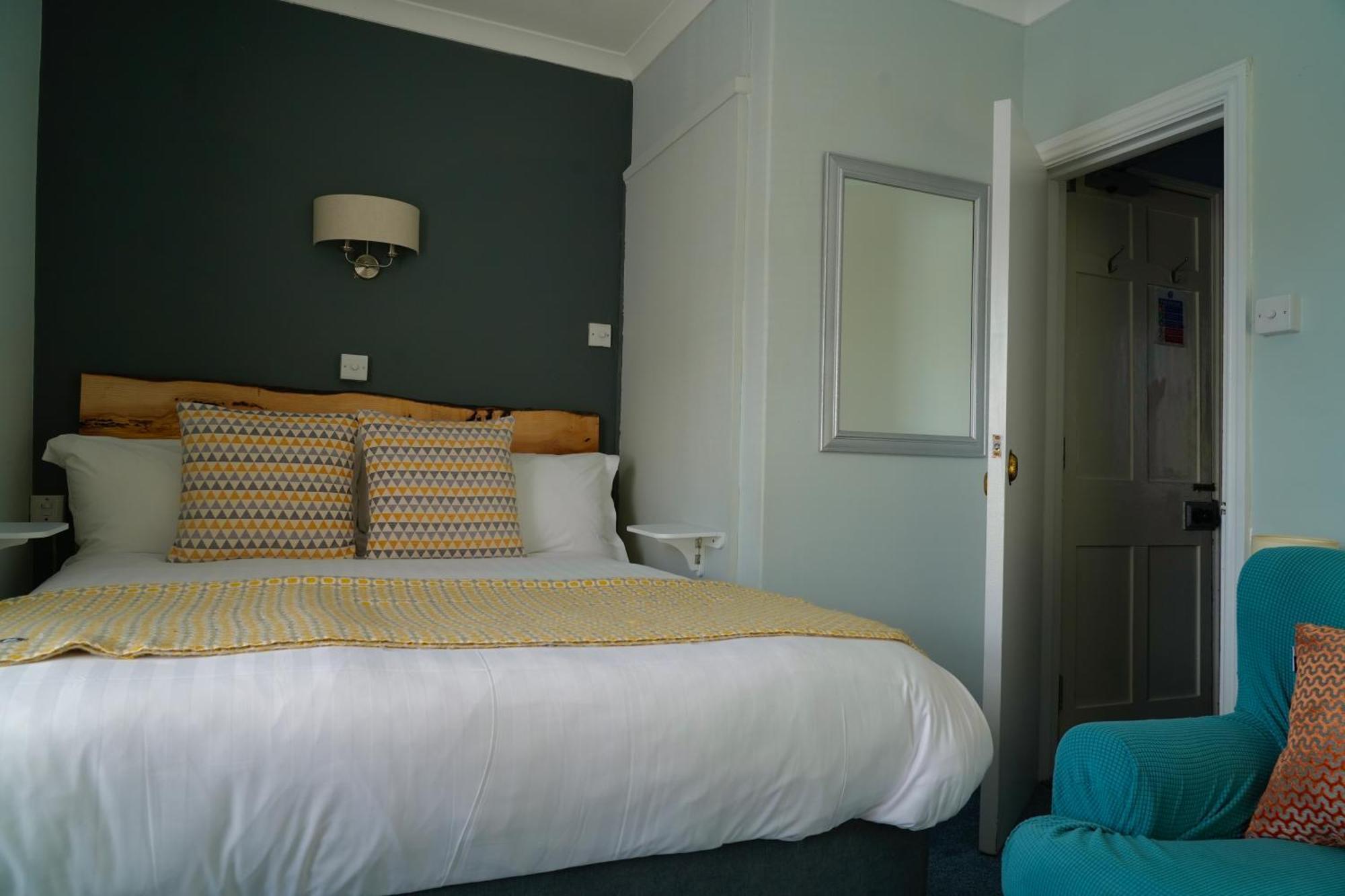 Arosfa Harbourside Guesthouse Aberaeron Exterior photo